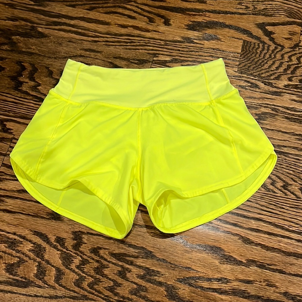 Lululemon Athletica Highlight Yellow Speed Up High Rise 4” Size 0 Lined Shorts